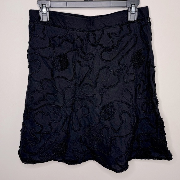 Max Studio Y2K Textured Black skirt  Size small - Picture 2 of 3